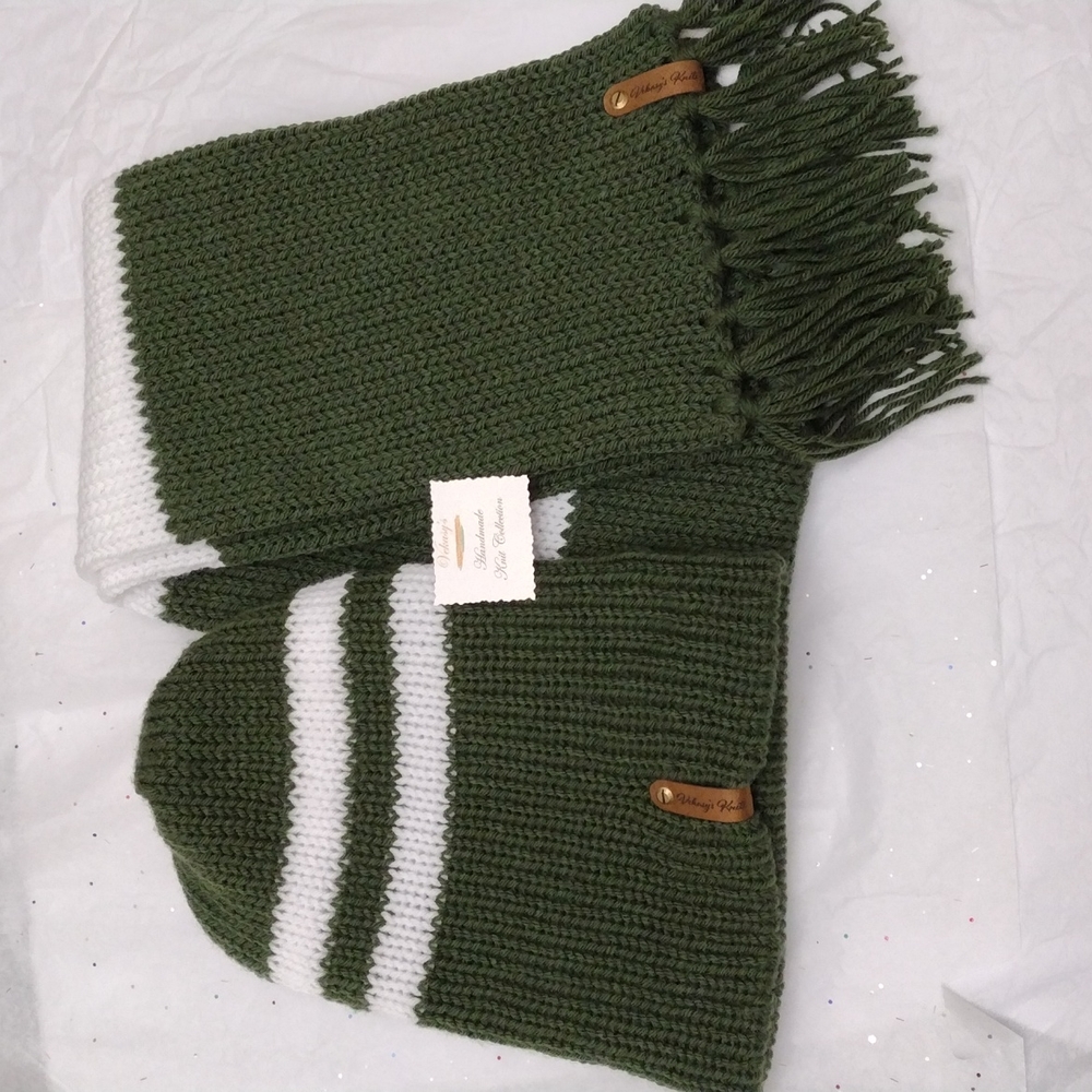 Evanthe Knit Reversible Beanie and Scarf Set (Item #904)